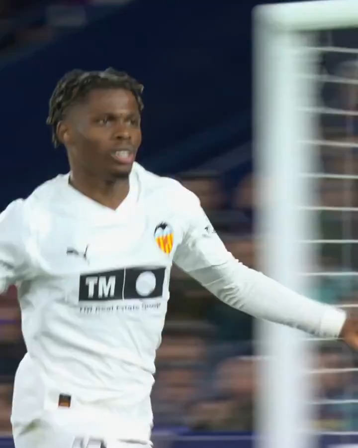 𝗥𝗔𝗠𝗔𝗭𝗔𝗡𝗜. 🤸 Valencia CF | LALIGAHighlights