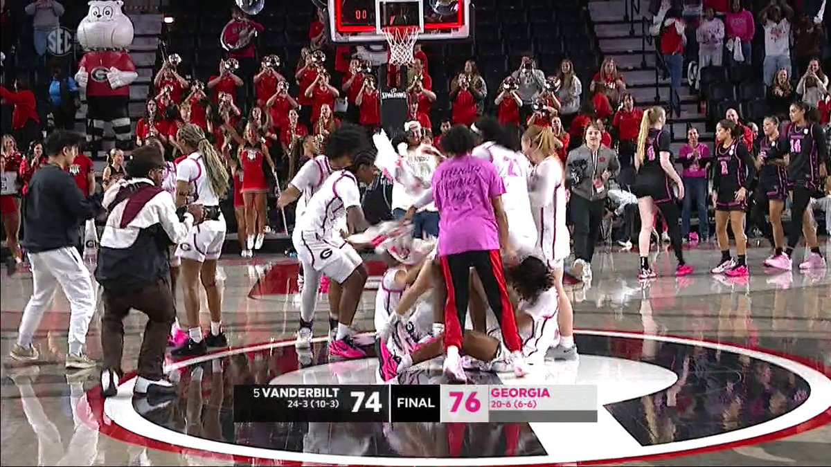 ELITE DEFENSE 🔥 The Dawgs hang on to upset No. 5 Vandy 😤