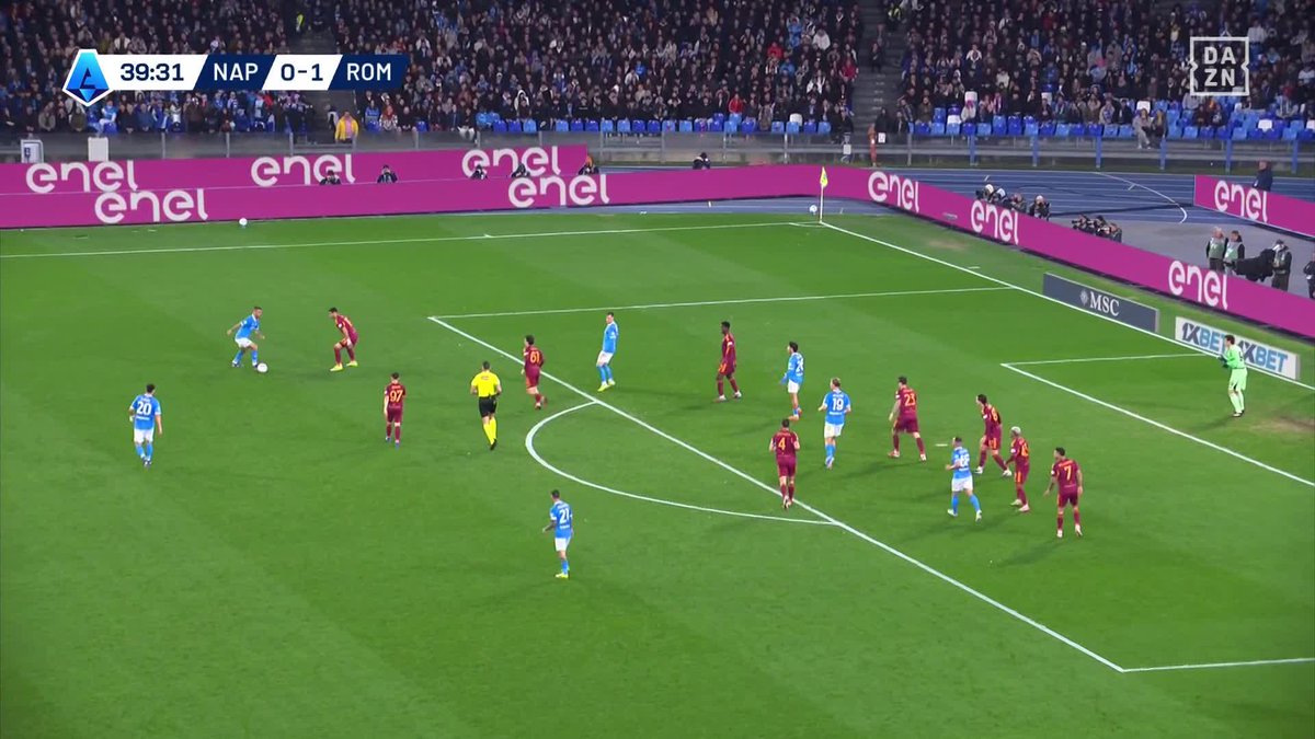 Cuando el gol es TAN BUENO que no sabes si celebrarlo o respetar a tu EXEQUIPO😳 Spinazzola quiere ayudar al Napoli a seguir SOÑANDO🇮🇹 #SerieAenDAZN 🇮🇹