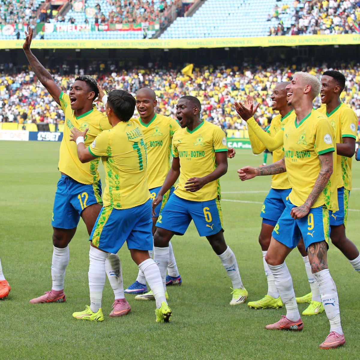 When the celebration hits different. Mamelodi Sundowns claim #EnergyOfTheDay! 🕺 👏 Football Together | #TotalEnergiesCAFCL