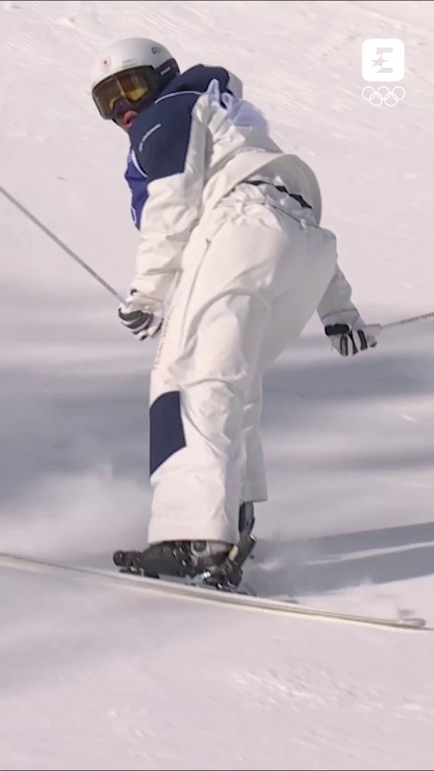 Quando si dice 'concludere con stile' Il moguls è veramente folle!
