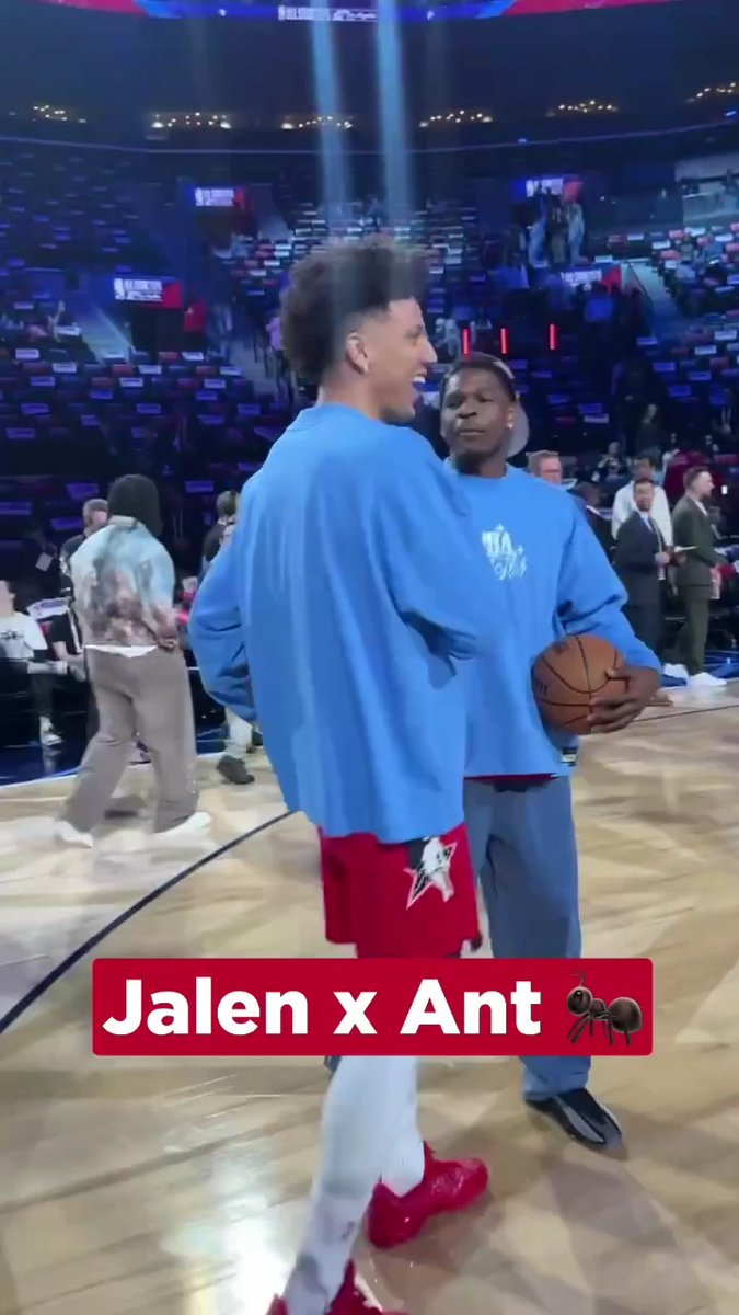 Lots of ATL love between these two 👽