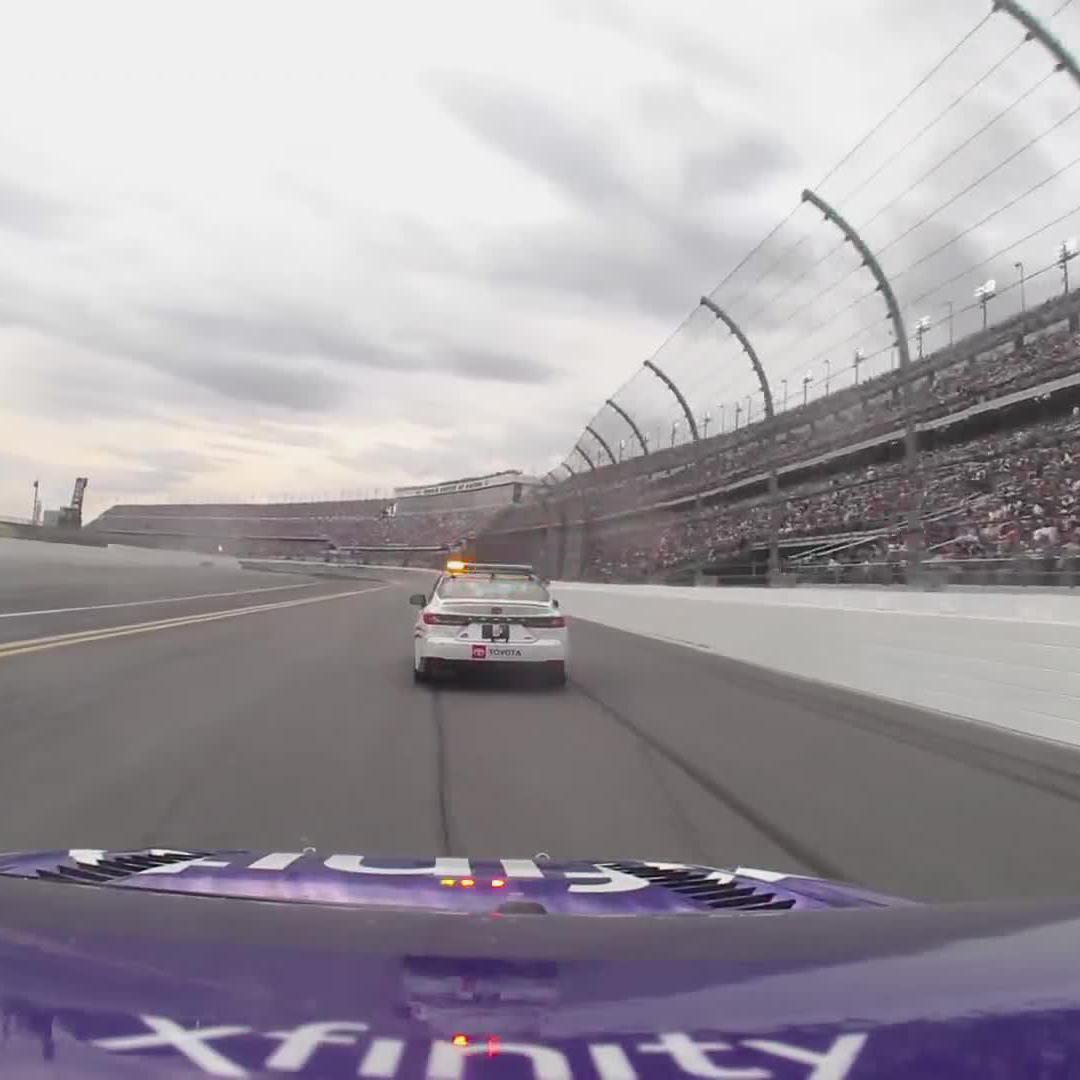 Stage 2 ends under yellow with Bubba Wallace in control. #DAYTONA500