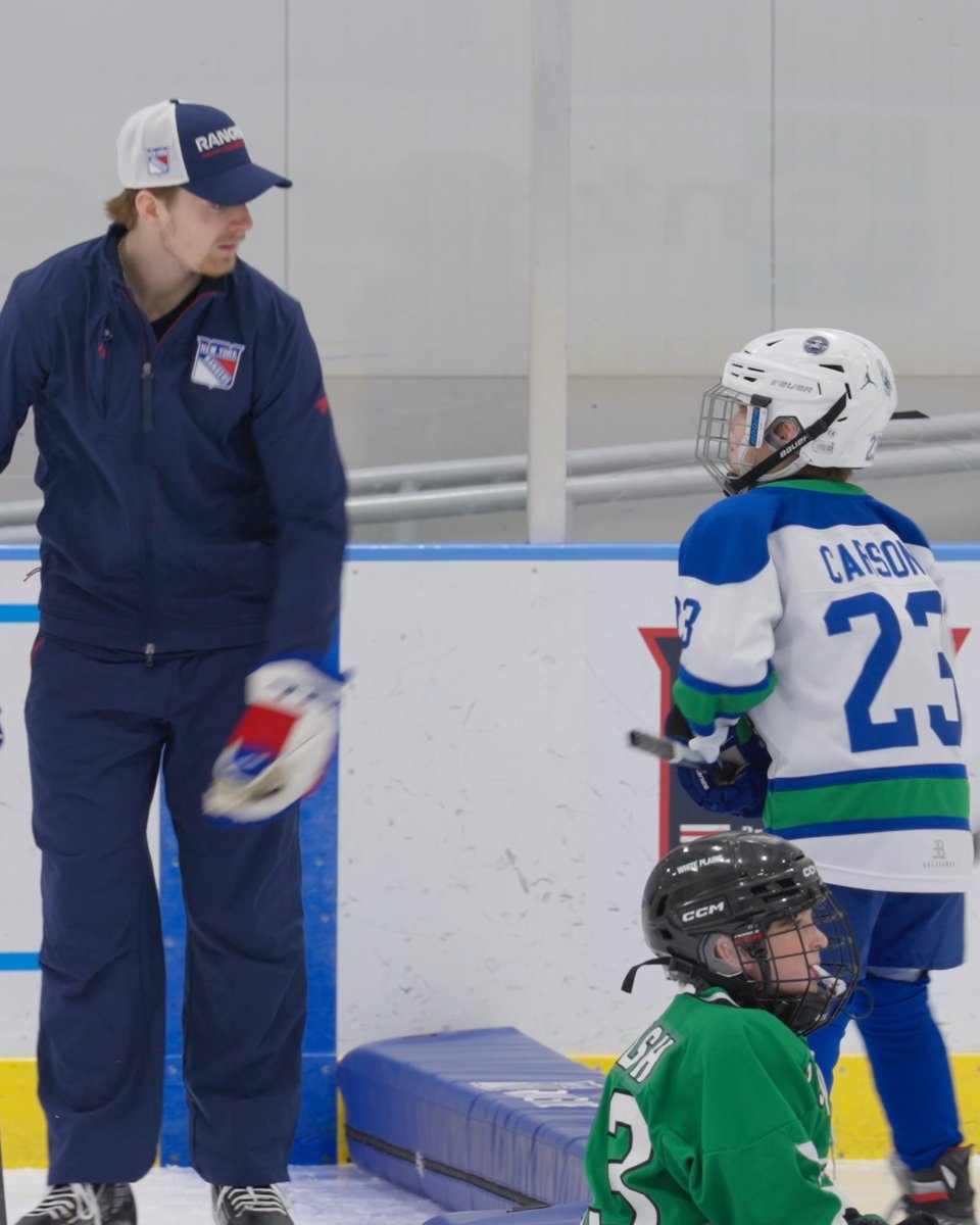 Some wholesome content for your Sunday evening 🥹 Otter was on the mic for a Junior Rangers clinic →