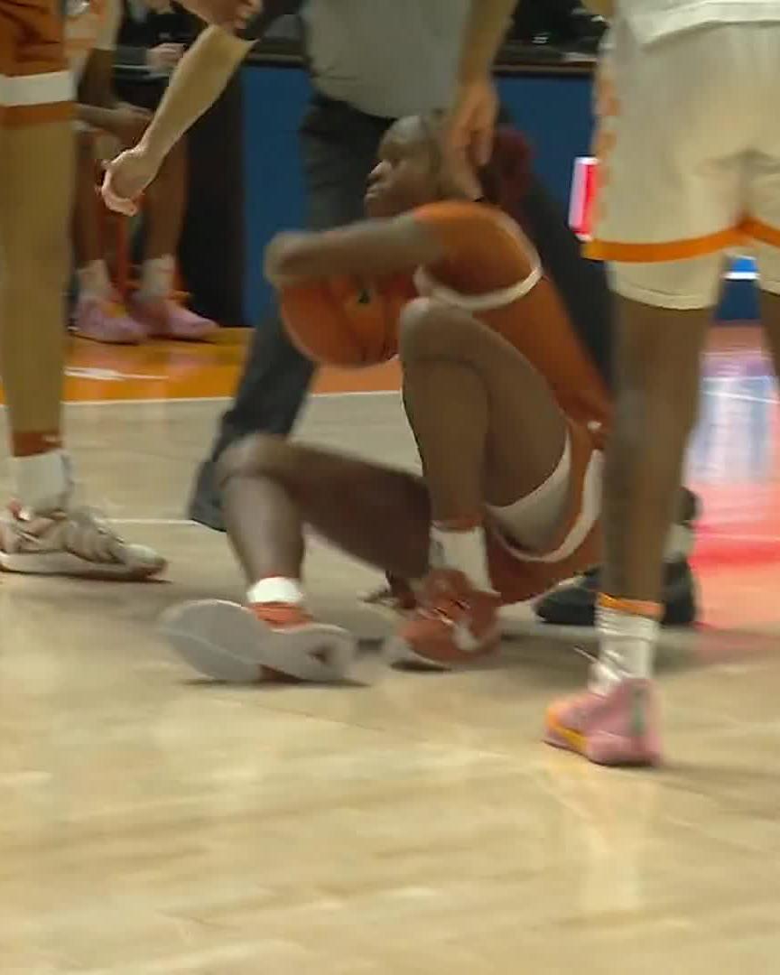 THE HORNS STEAL ONE IN KNOXVILLE 🤘 Texas Women's Basketball x #SECWBB