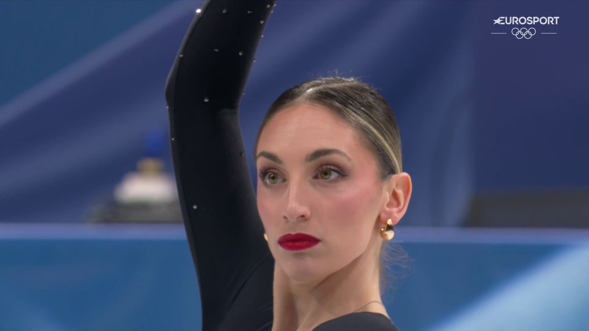 CONTI E MACII IN VERSIONE SPAGNOLA La coppia azzurra completa il programma con qualche piccola sbavatura e si piazza a centro classifica dopo il corto. Sara Conti e Niccolรฒ Macii alla fine chiudono ottavi e sono chiamati alla grande rimonta nel corso del programma libero per puntare al podio, forza ragazzi!