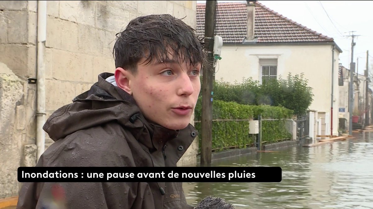 🔴 Politique : "LFI est critiquable, souvent dans l’outrance, mais en faire le nouveau Front national est une erreur. Le premier danger en France reste l’extrême droite", affirme Mathieu Slama face à Jeanne Baron et Antoine Comte. #23hWeekEnd #canal16