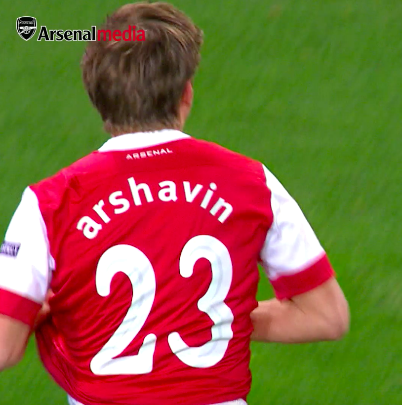 On this day in 2011: Arsenal came from behind to beat tournament favourites Barcelona 2-1 in their Champions League last-16 first-leg tie on a special night at the Emirates Stadium. 🌟 🟢 Villa (26’) 🔴 van Persie (78’) 🔴 Arshavin (83’)