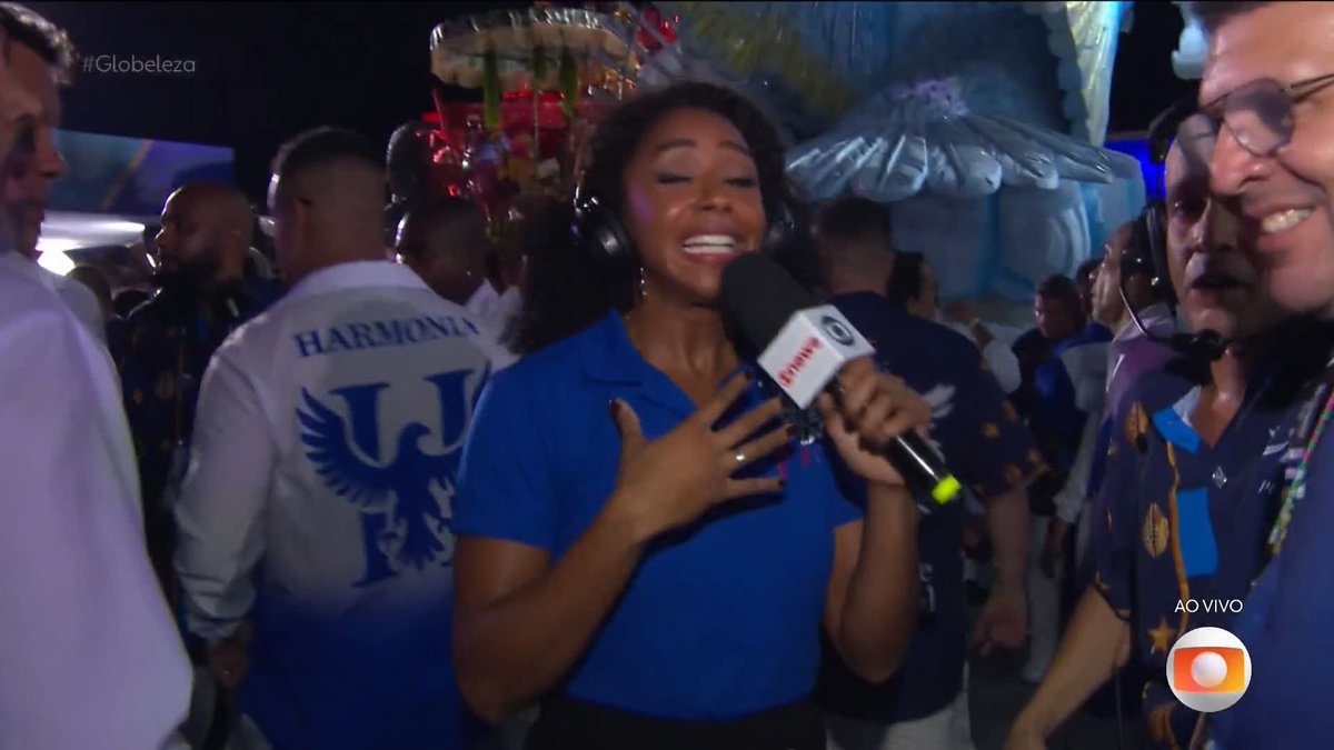 Praticamente tudo deu errado no desfile da Portela. #Globeleza
