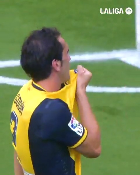 🇺🇾 ¡Feliz cumpleaños, 'FARAÓN'! LALIGAEASPORTS | LALIGAHistory | Diego Godín