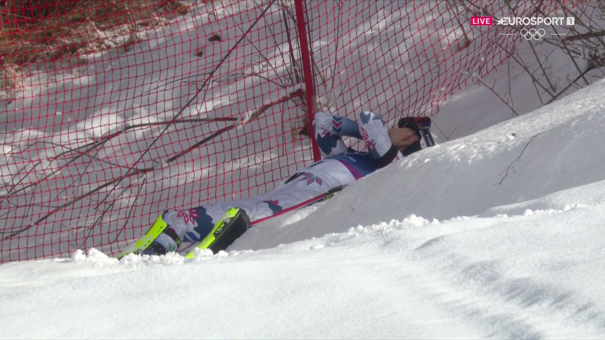 LIADA Y ENFADO DE MCGRATH 🤯 El fallo cuando tenía el oro en la mano. El lanzamiento de sus bastones por pura frustración. La desolación en solitario en la nieve. #MilanoCortina2026