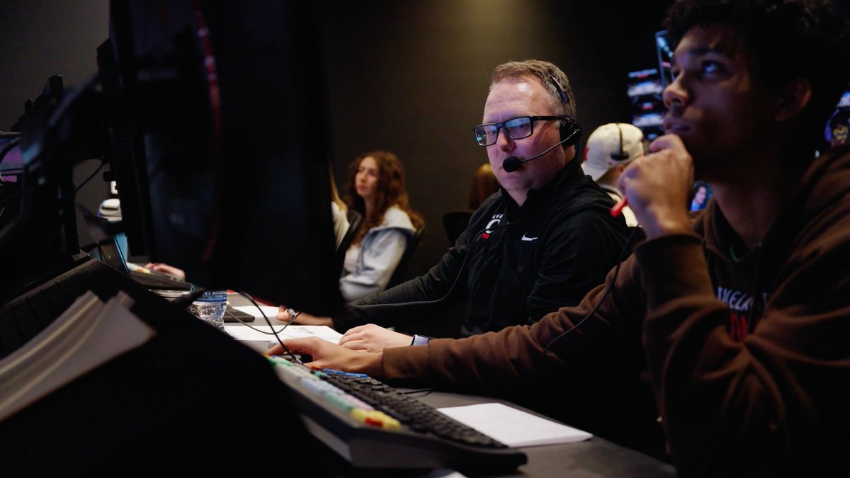"UC was kind of ahead of the curve." Inside the cutting-edge partnership between Cincinnati Athletics and CCM @ Univ of Cinti that powers the broadcasts you watch at home. 📺🎥 📝: