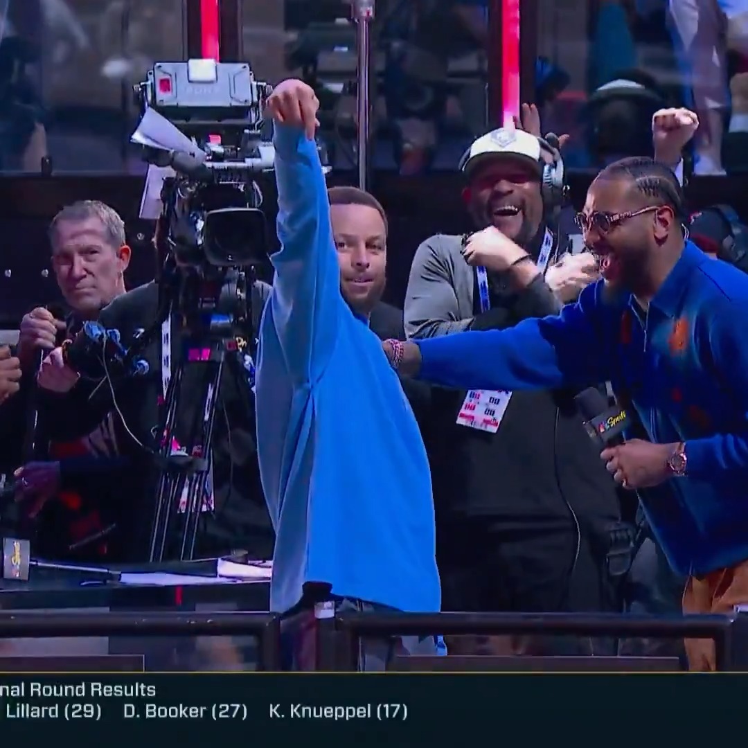 😱🏀 Si había un ángulo desde el que le faltaba embocarla a Stephen Curry era... ¡DESDE LA CABINA DE TRANSMISIÓN! ¡¡IMPRESIONANTE!! 📹 NBA