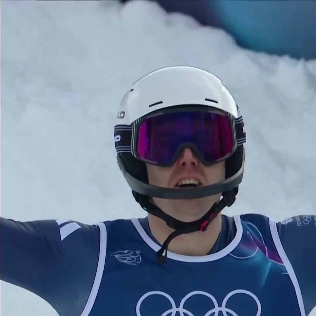 An emotional moment on the Olympic stage ๐ฅน Dave Ryding signs off his career at 39 with a brilliant run and a legacy that inspired a generation ๐ฌ๐งโค๏ธ