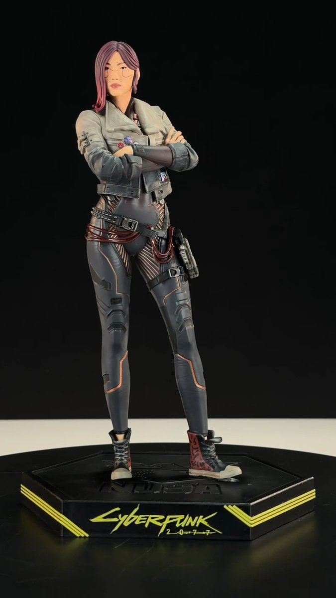 Straight from Phantom Liberty, join us as we unbox the Cyberpunk 2077: Songbird Figure! This figure stands at 9" tall and is the perfect companion to your Solomon Reed Figure! Pre-order here: Dark Horse Comics CD PROJEKT RED Cyberpunk 2077 #Cyberpunk2077