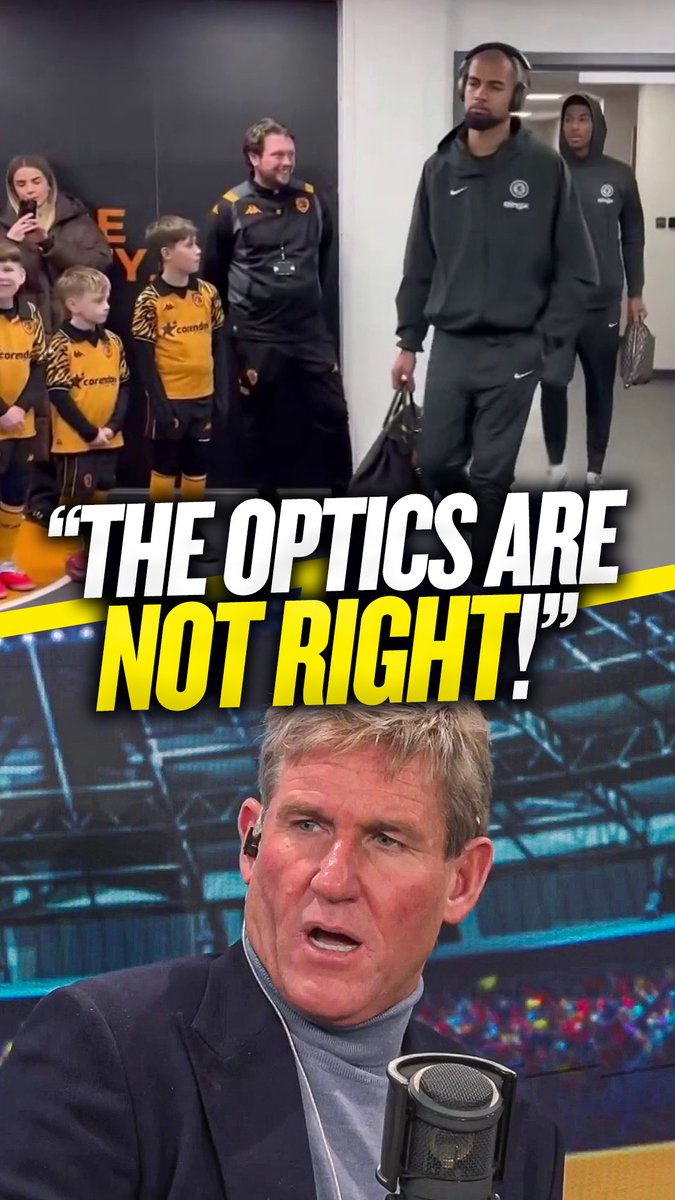 😤 "It doesn't take much just to acknowledge a kid!" 🤦‍♂️ "I flagged it to senior guys at Chelsea and they know it!" Simon Jordan reacts to the video of #CFC stars walking past #HCAFC mascots without acknowledging them! 😔