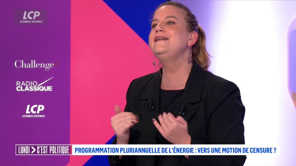 Energie : "Le nucléaire est une énergie sale", "qui nous rend dépendants" du fait de l'importation d'uranium, et "qui n'est pas adaptée au dérèglement climatique", soutient Mathilde Panot. #LCPol