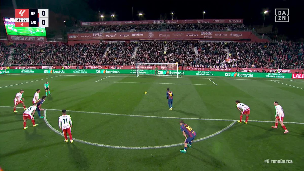 ❌ ¡Falló el penalti Lamine Yamal! ⚖️ El Girona - Barça se va empate al descanso 📹 DAZN España 📻 #PartidazoCOPE