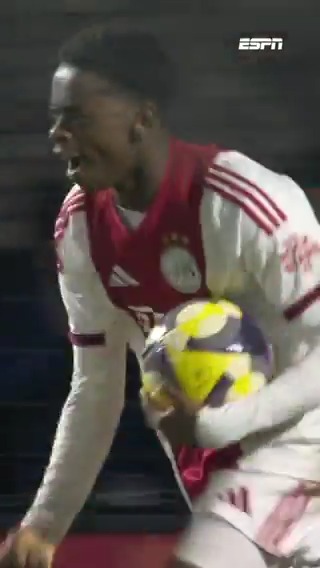 Mohamed Abdalla is met 16 jaar en 120 dagen de jongste speler ooit die scoort voor Jong Ajax ✨ #jajcam