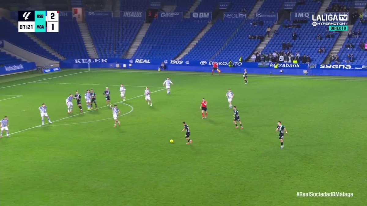 🔍 Esta es la acción en la que el Málaga CF pidió penalti sobre Lobete. #LALIGAHYPERMOTION