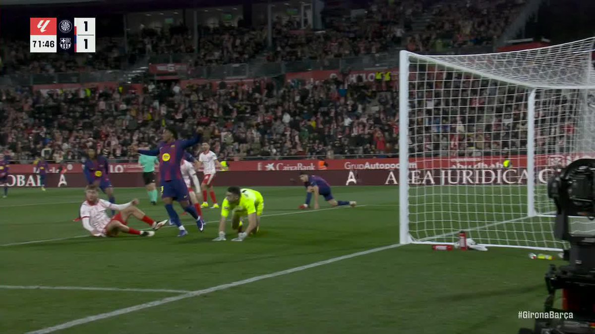 GIRONA TAKE THE LEAD VS. BARCA IN THE FINAL MINUTES 🔥