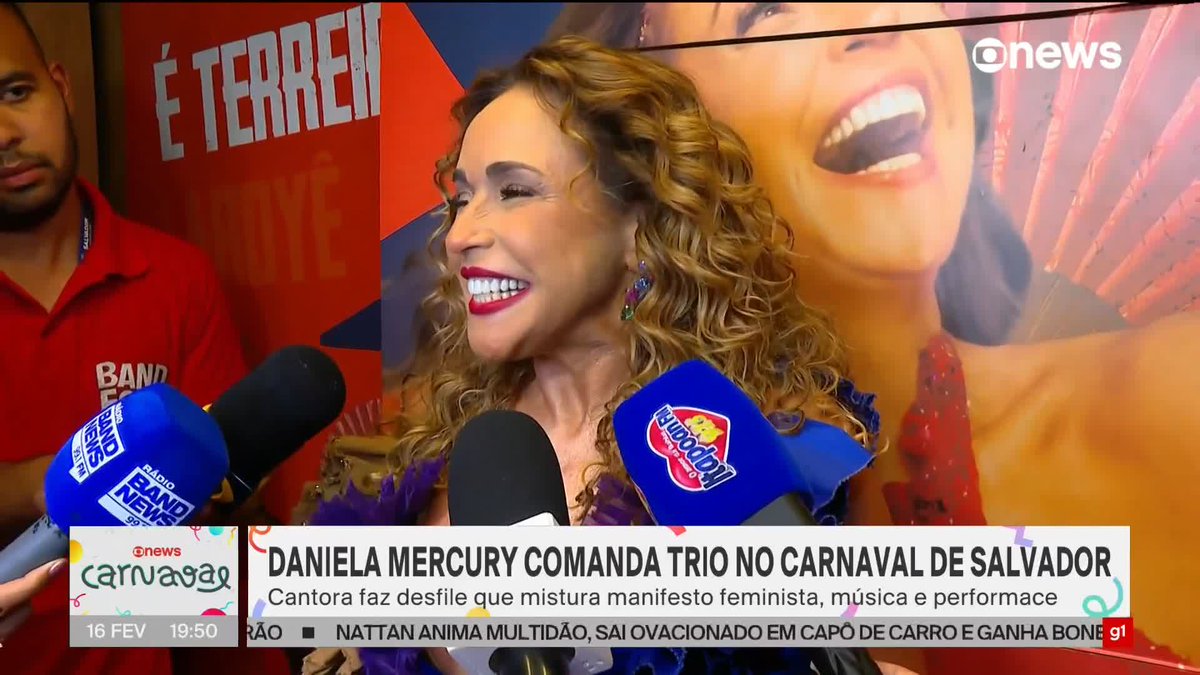 "É muito legal ver a música na rua", diz Daniela Mercury sobre trio em Salvador. ➡ Assista à #GloboNews: #Edição18 #Carnaval