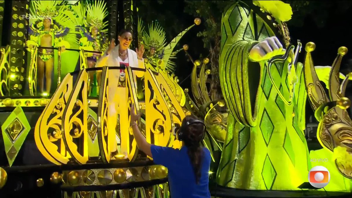 "A minha cabeça tá povoada de Rita Lee. É criatividade, luz, sonho, inspiração, beleza, musicalidade. Que bela homenagem está sendo feita pra ela." Lilia Cabral maravilhosa. #Globeleza