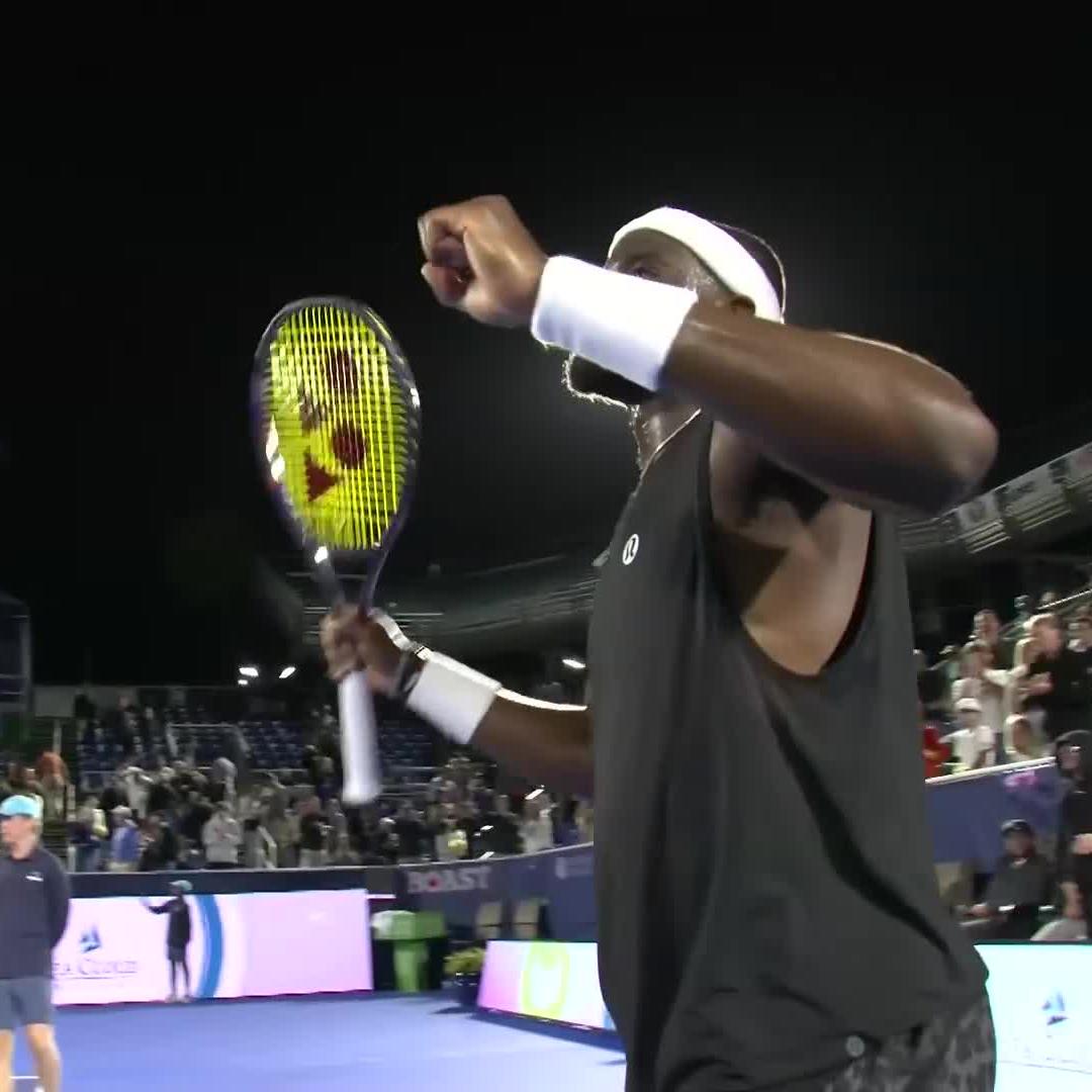 He loves this court 😎 2018 champ Frances Tiafoe gets off to a good start, defeating Hijikata 6-4 6-4 in his opening match in Delray Beach! #DBOpen