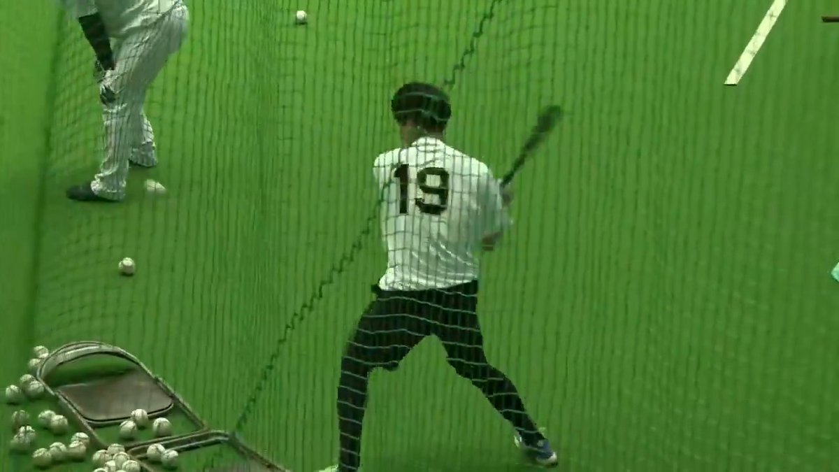 【具志川】 下村選手はトスバッティングで高い打撃センスを発揮！ 虎テレでは春季キャンプをライブ配信