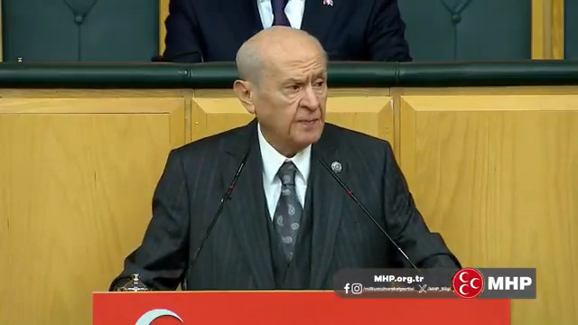 Gazi Meclis aciz Meclis değildir. Gazi Meclis kürsü işgaliyle üçüncü dünya ülkelerini andıracak bir Meclis değildir.