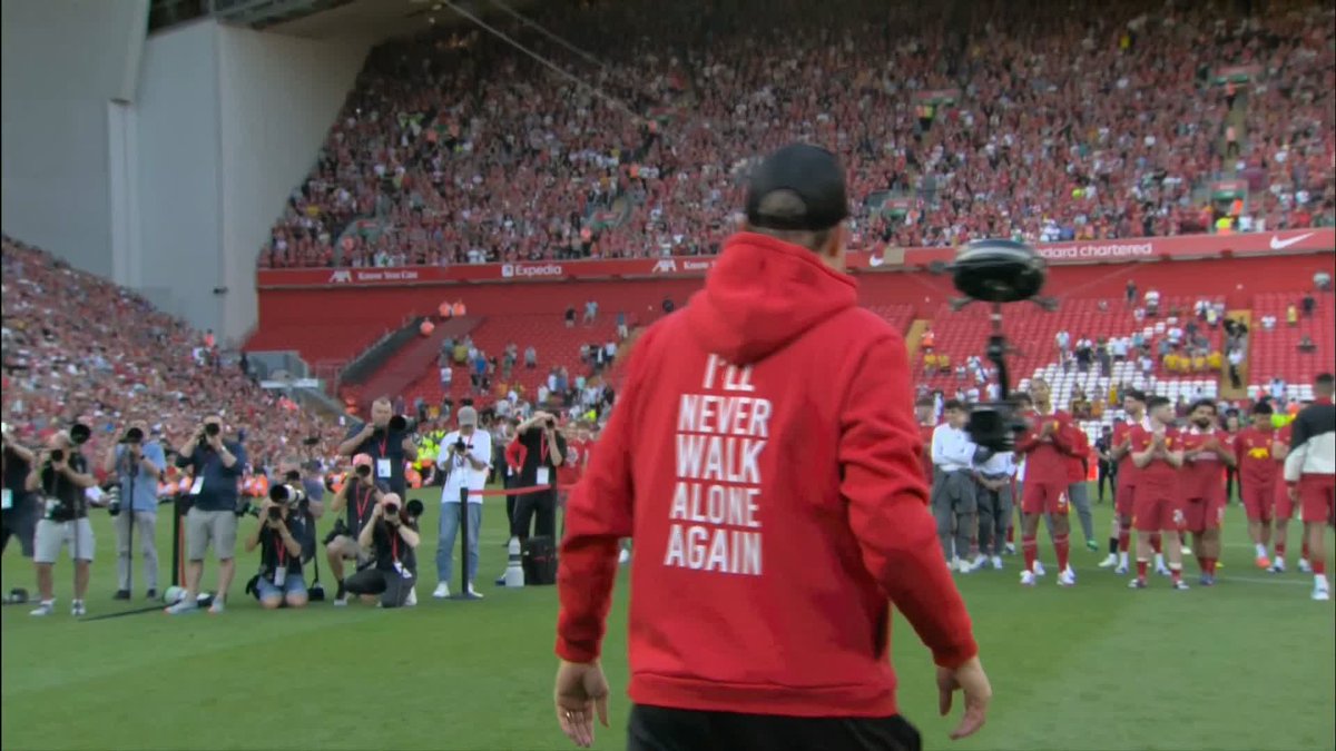 🗣️"He was more tired, I don't think Jurgen Klopp wanted to leave Liverpool." Rob Earnshaw shares his view on whether Jurgen Klopp could return to Liverpool 🤔