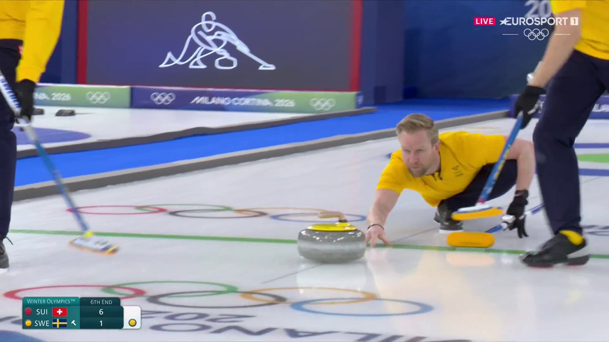 Szwedzi przegrali to spotkanie 4:9, ale to zagranie Niklasa Edina - klasa światowa.