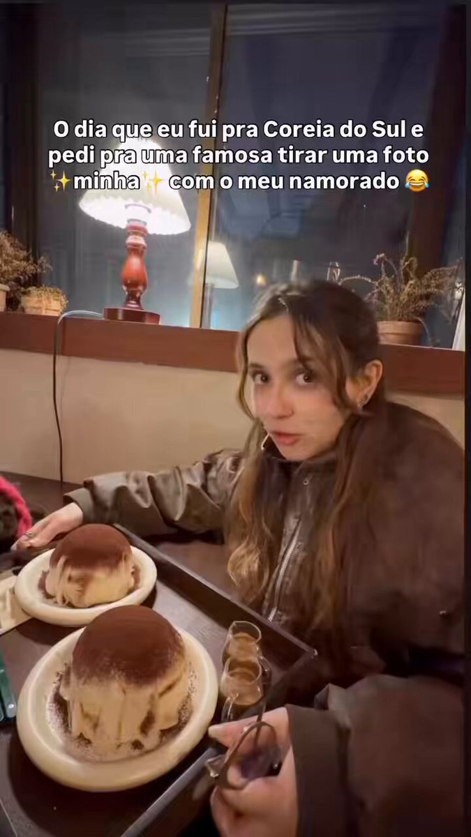 "Oi vc tira uma foto minha?" "mas eu sou a Marina Ruy Barbosa!” "ta Marina Ruy Barbosa, tira uma foto minha?"