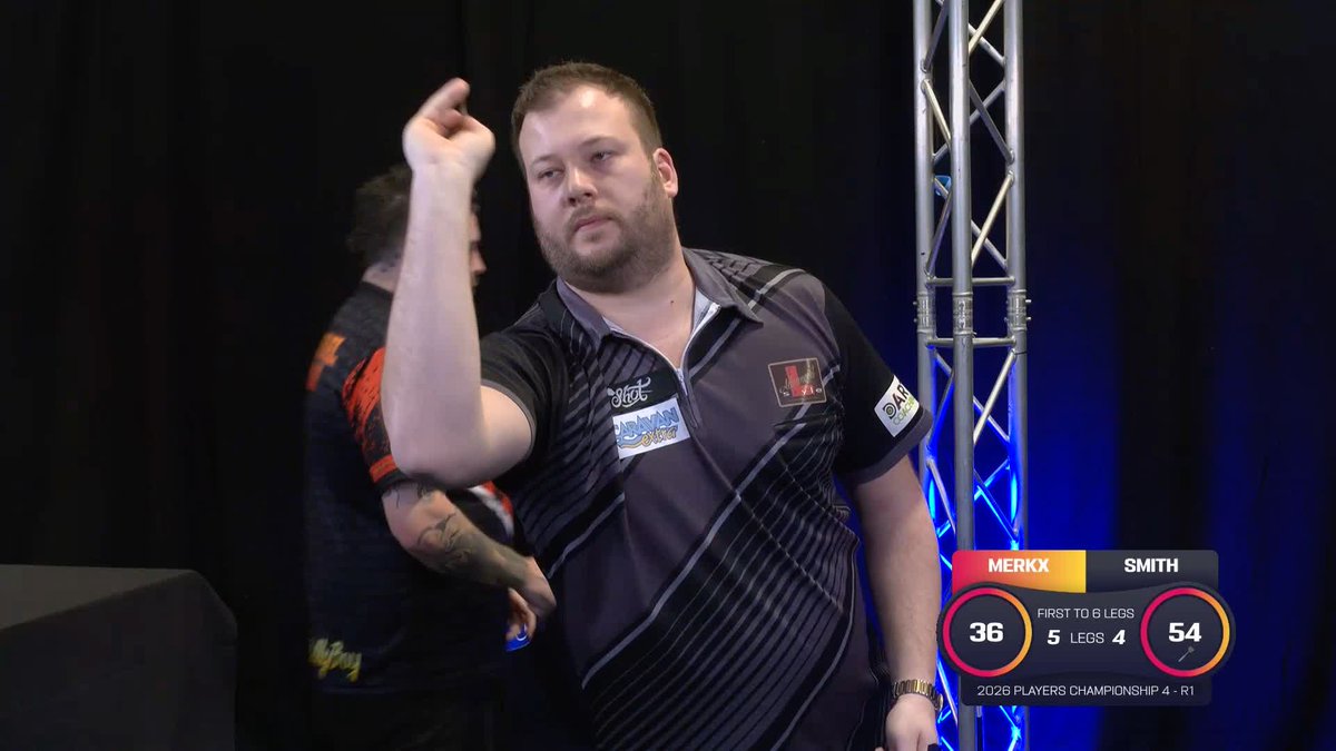 SMITH GETS MERKX'D! Alexander Merkx takes the scalp of Michael Smith with some strong finishing, winning 6-4 to advance to round two! 📺 #PC4