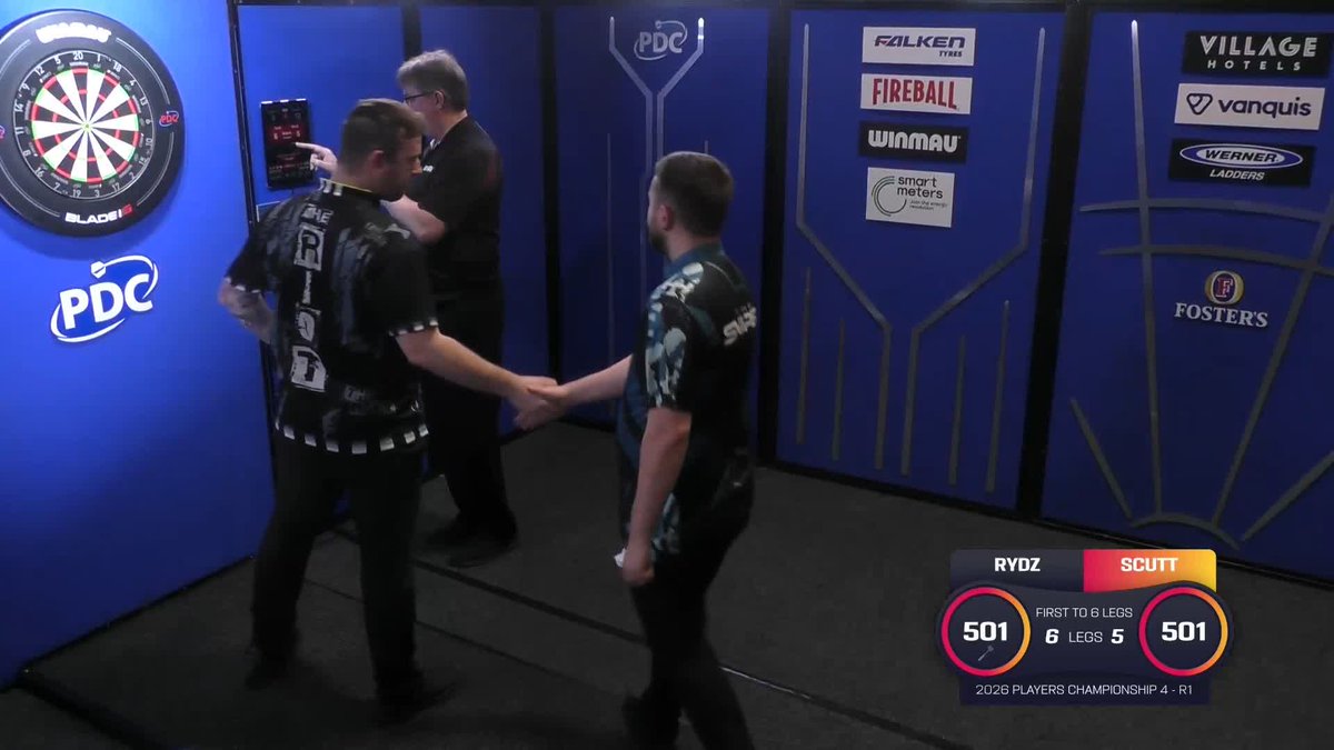 RYDZ SQUEEZES THROUGH! Plenty of darting drama in the decider, as Callan Rydz survives a host of match darts to see off Connor Scutt and advance to round two! 📺 #PC4