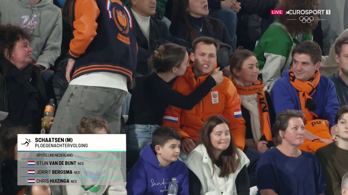 🔥🇮🇹 | Er is van alles aan de hand in Milaan. Marcel Bosker zou het schaatsstadion boos verlaten hebben en kan dus ook een eventuele bronzen medaille niet ophalen. Jochem Uytdehaage 🔋🚴♂️ 📘 vindt het erg jammer dat Bosker zijn team niet steunt. #MilanoCortina2026 Winterspelen 👀 HBO Max