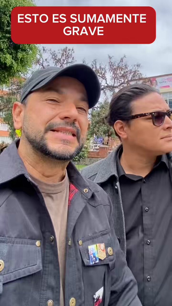 Donde está la responsabilidad de los que incitan a ‘estripar zurdos’ o hacen campaña con bates. Hoy hubo un intento de homicidio frente a la sede de la lista á cámara por Bogotá