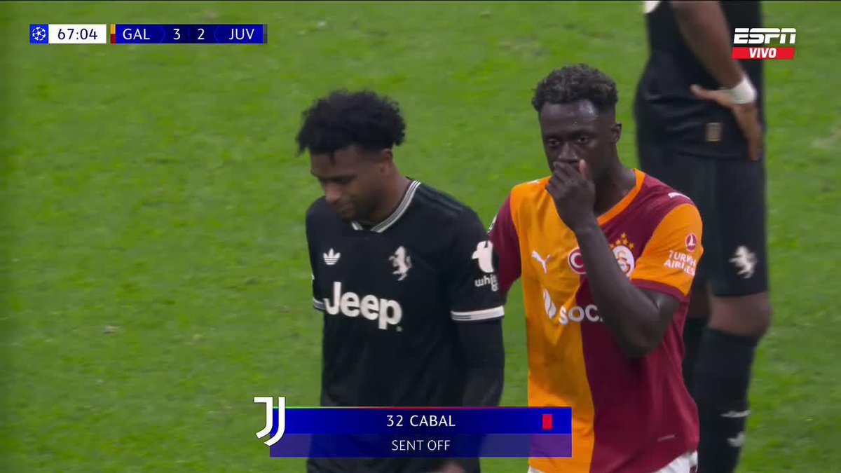 🇨🇴 EXPULSADO Juan David Cabal en #Juventus. El colombiano ingresó para el segundo tiempo ante #Galatasaray, jugó 22 minutos y recibió dos tarjetas amarillas ❌