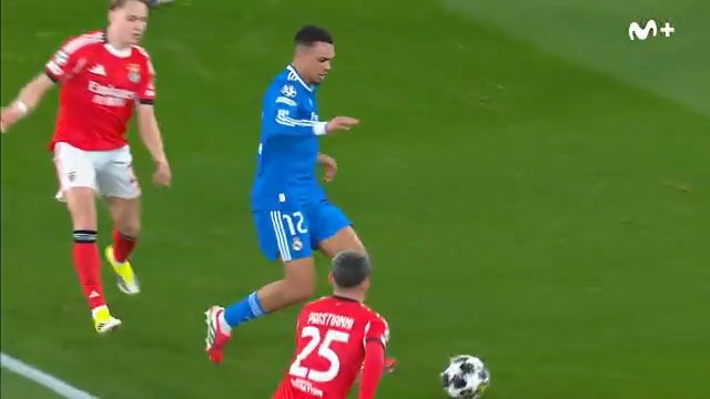 Ferland Mendy vibes. 𝗔𝗹𝗲𝘅𝗮𝗻𝗱𝗲𝗿-𝗔𝗿𝗻𝗼𝗹𝗱 🥶. #UCL #LaCasaDelFútbol