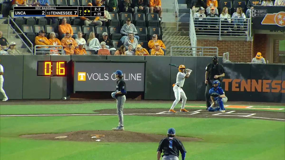 Wasn't ready for the bright lights. 📺 #GBO // #OTH