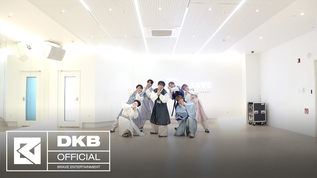 DKB(๋คํฌ๋น) - Irony Special Clip (Hanbok Ver.) #๋คํฌ๋น #DKB #Irony #HappyNewYear