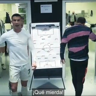 Juanfer cuando entre al vestuario de River: