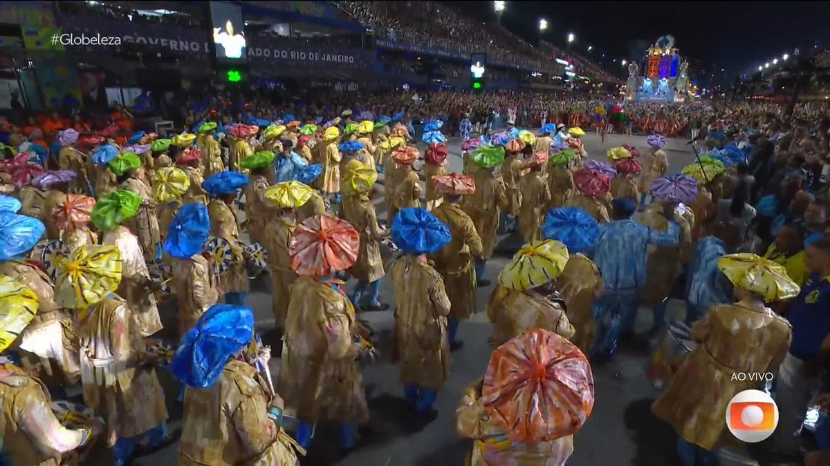 Confira o abre-alas da Vila Isabel. #Globeleza