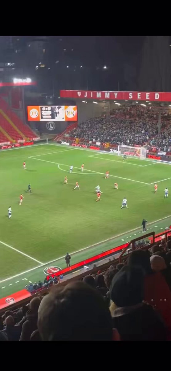 “It’s the f**king right back again!” 🤦‍♂️ Charlton fans have provided some phenomenal content for Pompey fans this season! 😅 (Credit - Macca enjoyer 🏴󠁧󠁢󠁥󠁮󠁧󠁿🇮🇪🗡️✝️) #AlternativeAngle #Pompey #CAFC #EFL