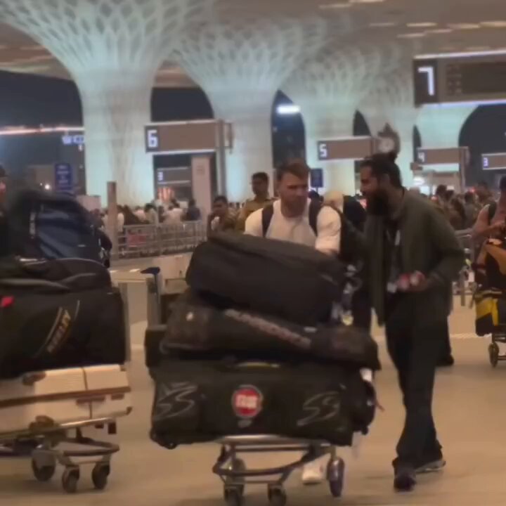 🚨Scotland team returning home after being knocked out of the T20 World Cup 2026. They entertained fans and proved to be better than Bangladesh in this World Cup. What would you like to say about this? Share your thoughts in the comments.