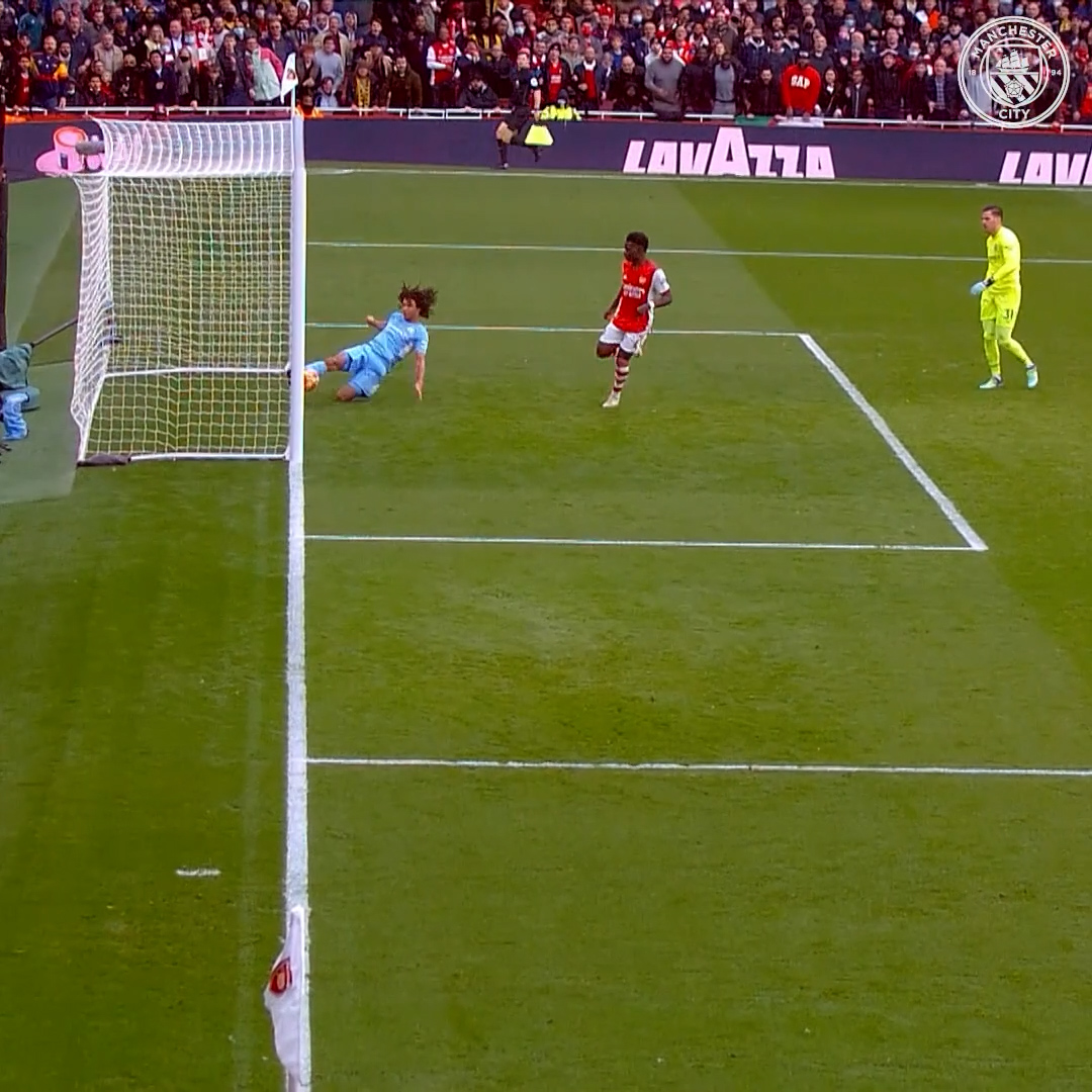 Last-ditch Nathan Aké 😤⛔️