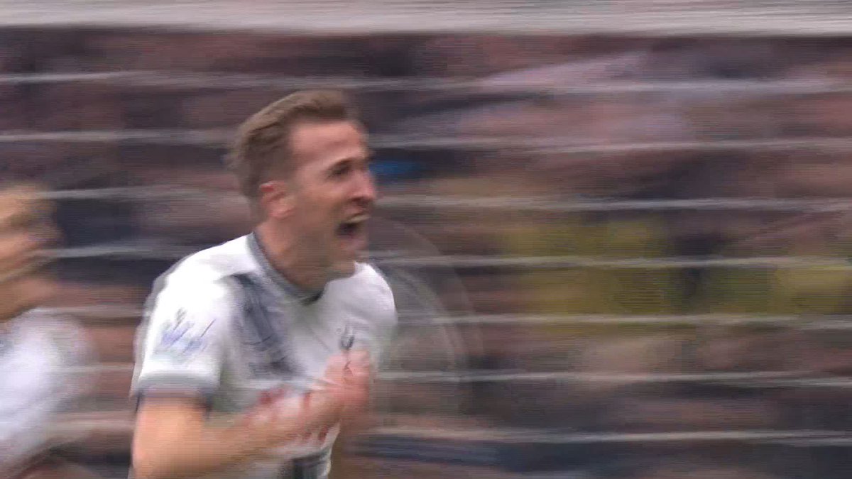 Mauricio Pochettino’s Spurs were in full flow. Harry Kane scored an absolute worldie against Arsenal in the North London Derby back in 2016… 👀