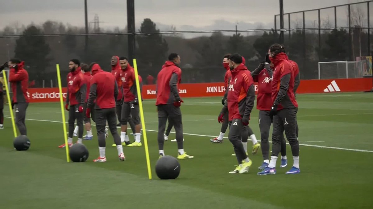 A look behind the scenes at Liverpool’s training as Jeremie Frimpong was not spotted with the squad! 🔴