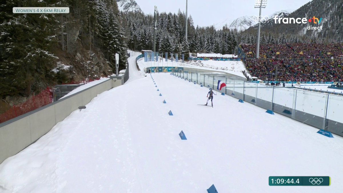 🚨🇫🇷🥇 ALERTE INFO | Exceptionnelles Camille Bened, Lou Jeanmonnot, Océane Michelon et Julia Simon ! ❤️ La France est CHAMPIONNE OLYMPIQUE au relais féminin du biathlon en écrasant la concurrence !🎿 Personne ne pouvait arrêter Julia Simon 🐐