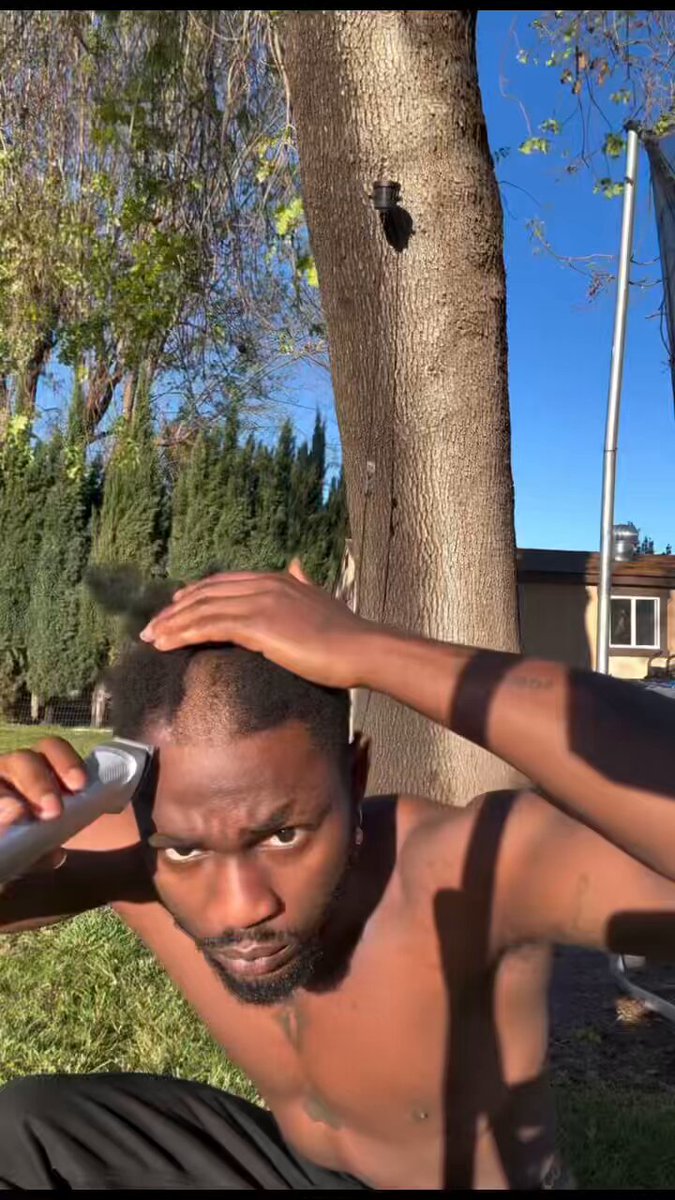 🚨Omah Lay Angrily Shaves His Hair Off in New IG Post 🤔👀